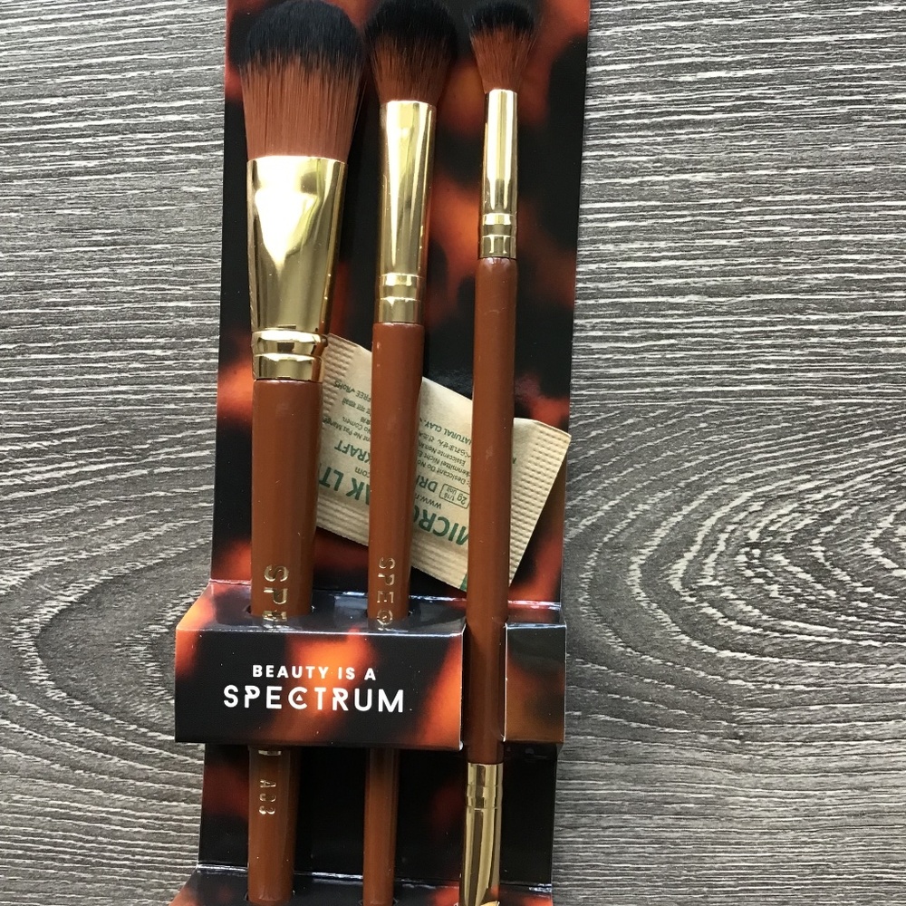 Spectrum 3 pc make-up brush set 💥 3 for $12 💥